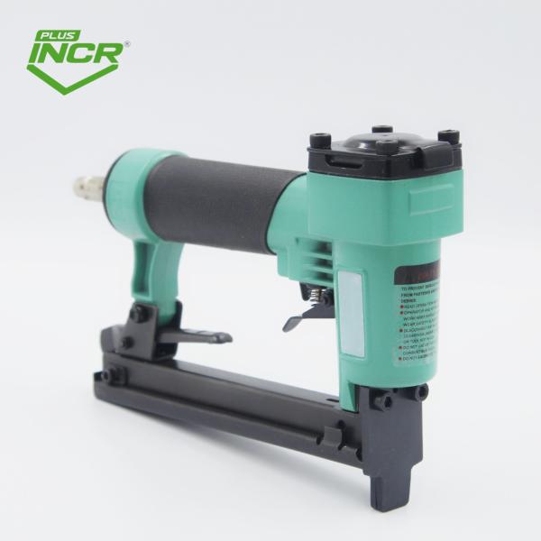 Buy cheap Pneumatic Staple Gun for Furniture Decoration 21 Gauge Fine Crown Air Stapler 8016 Green from wholesalers