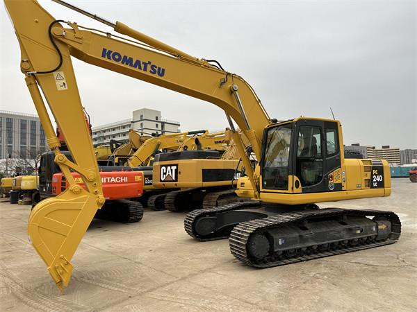Buy cheap 2020 Used Komatsu PC240LC-8 Excavator With Operating Weight Of 25130 Kg from wholesalers