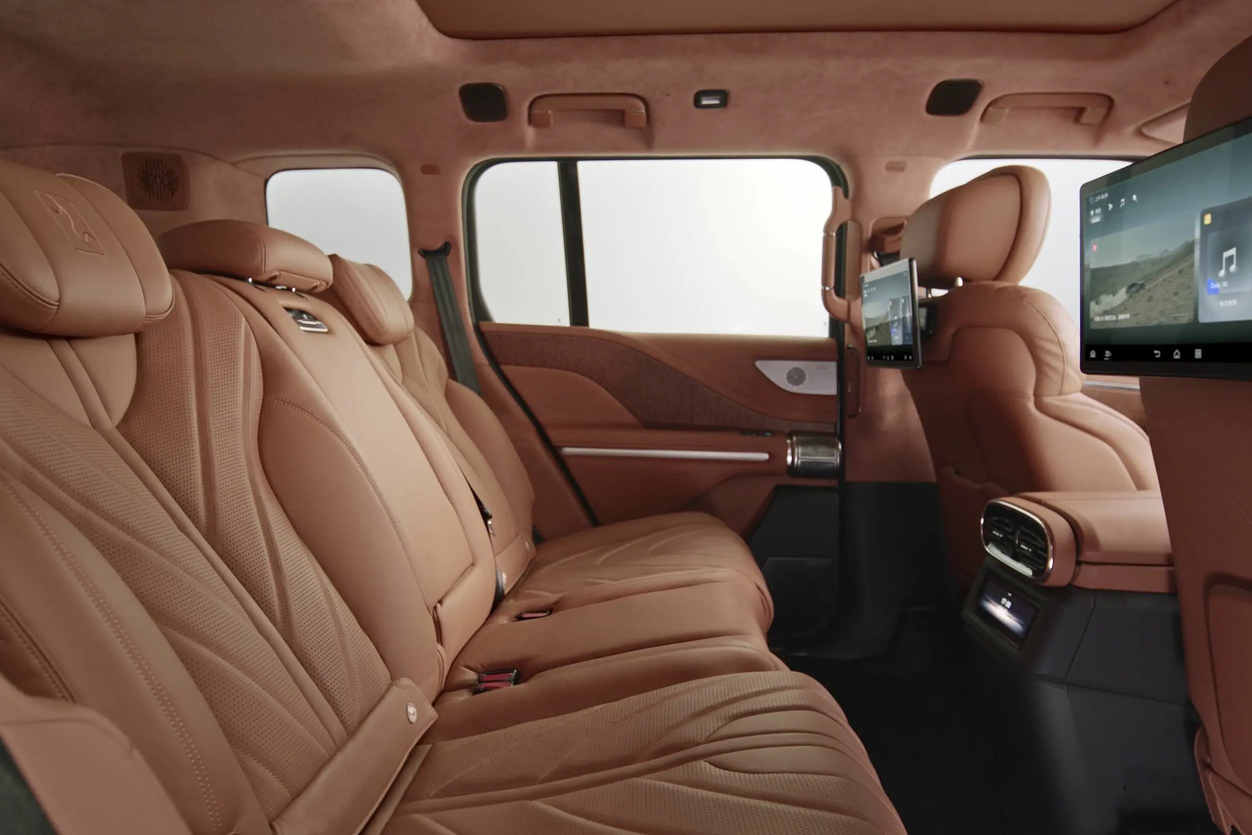 BYD Electric Car Yangwang U8 Redefining the Standards of Performance and Design