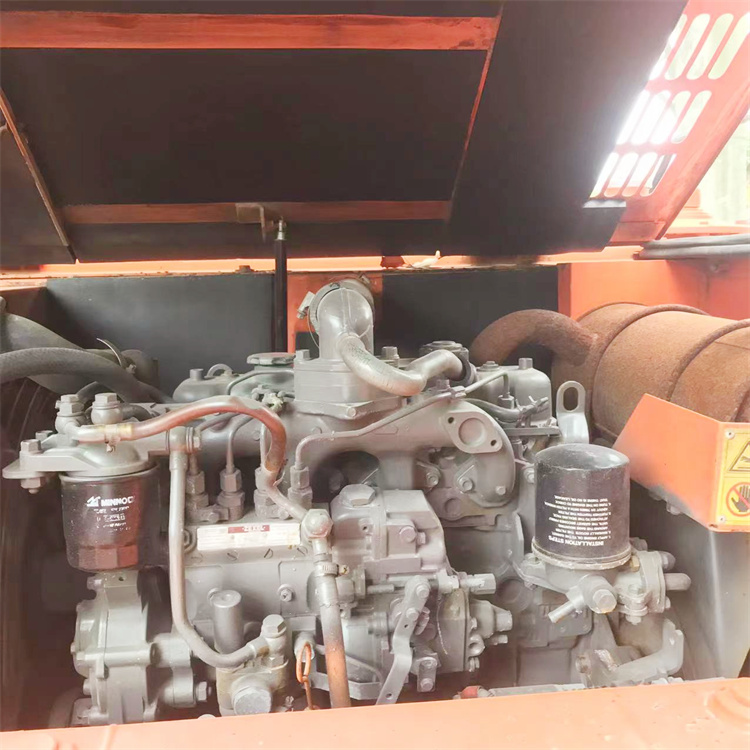 Good Condition Hitachi ZX70 Excavator 7 Ton Made in Japan 860 Working Hours 40.5 KW