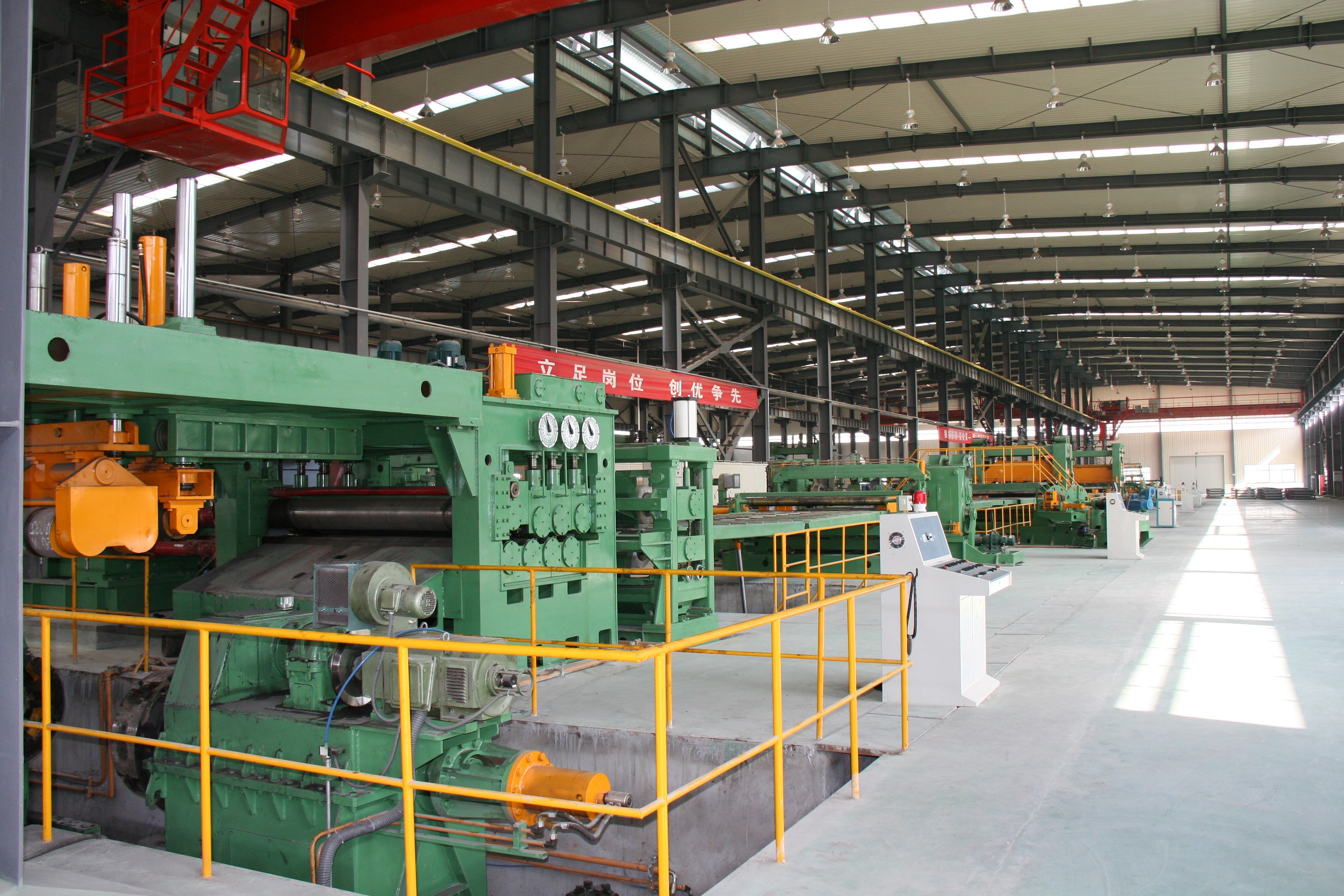 Metal Mold Remote Monitoring PLC Horizontal Boring-Milling Machine 700mm Table Travel