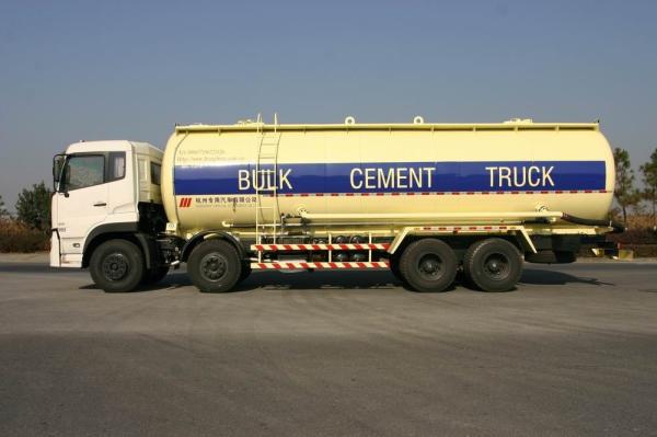 Buy cheap 8x4 27cbm Dry Bulk Truck Low Alloy Steel For Flour , Bulk Cement Transportation from wholesalers