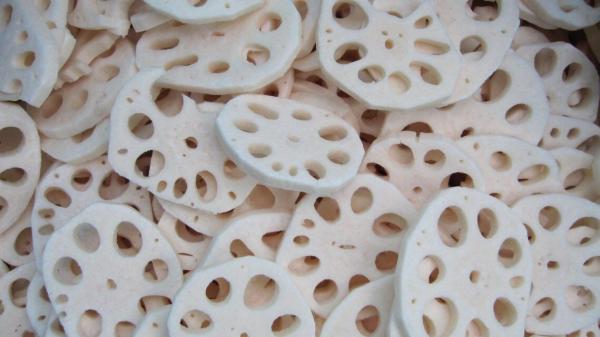 Quality OEM Natural Color IQF Frozen Food / Freezing Lotus Root Slices With Delicious Taste From Direct Factory for sale