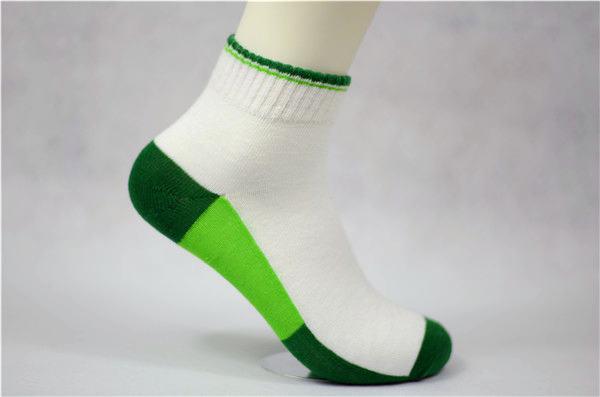 Buy cheap Adults Sweatproof Skid Proof Socks , Quick Dry Non Slip Ankle Socks With OEM Service from wholesalers