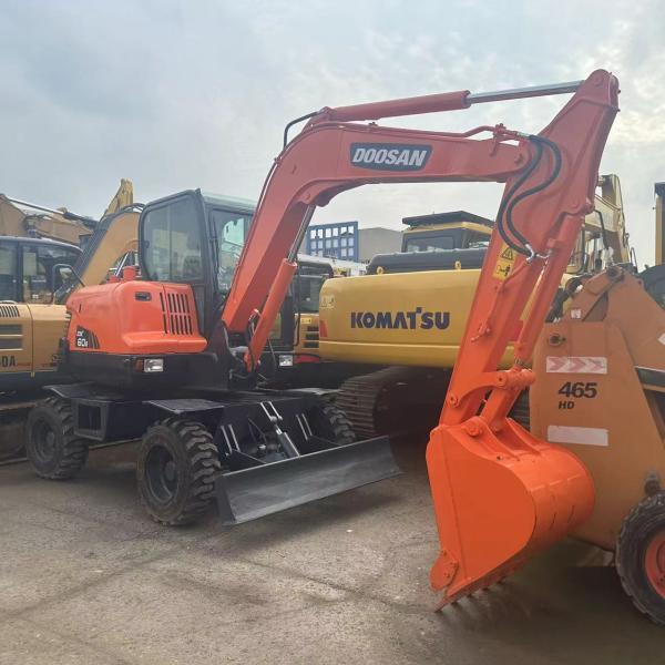 Buy cheap Used Doosan Digger DX60W Secondhand 6ton Small Type Mini Wheel Excavator from wholesalers