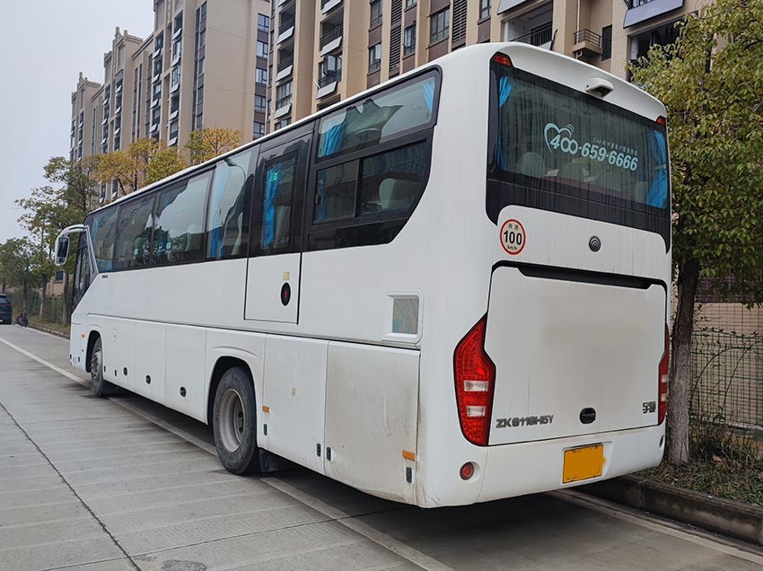 Yutong Diesel Coach Buses Euro 5 Used Tourist Bus Displacement LHD Steering Position 12m