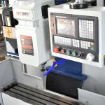 Metal CNC Vertical Machining Center Working R8(NT30) Spindle 1370*280mm