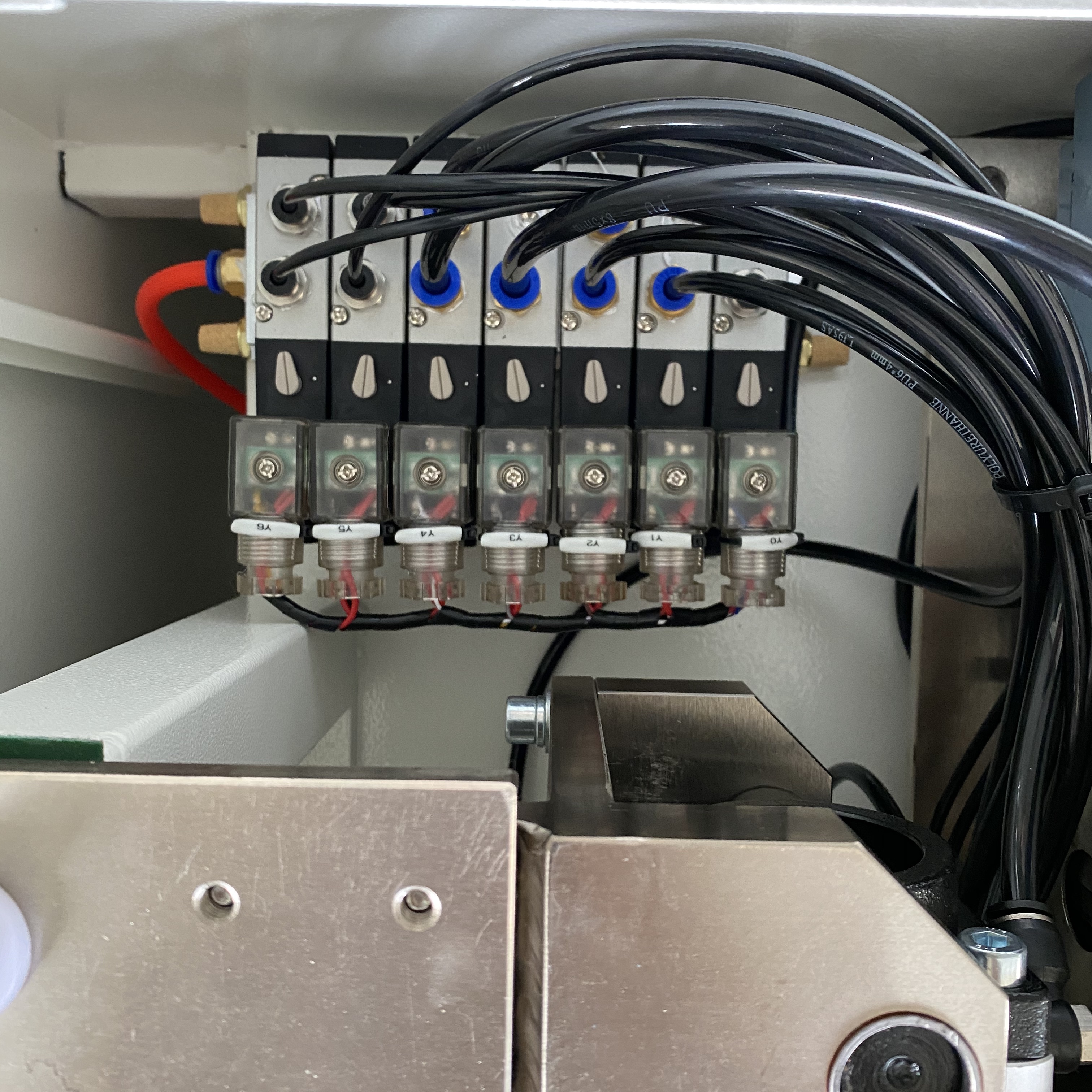 E27 E14 LED Bulb Assembly Machine 2500pcs/h LED Bulb Production Machine