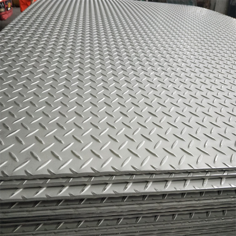 Q235 Ss400 A36 Checkered Steel Plate Hot Rolled Diamond Stainless Checkered Steel Sheet for Ship Plate 2mm 10mm Thickness