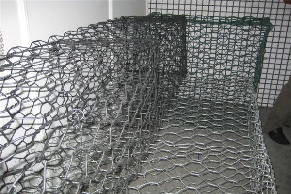 Buy cheap Riverbank 2x1x1m Hexagonal Gabion Box 60x80 Galvanised Gabion Baskets from wholesalers