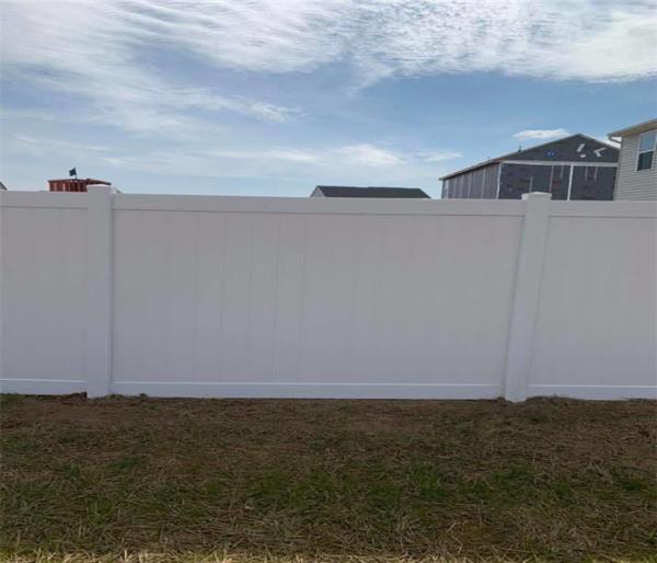 Buy cheap 1.8m Height Wooden Grain Rigid Vinyl Fence For Home Sercurity Vinyl Fence from wholesalers