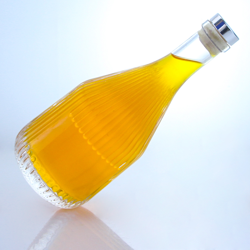 Glass Round Shape 500ml Rum Vodka Whisky Tequila Gin Bottle with Cork Cap