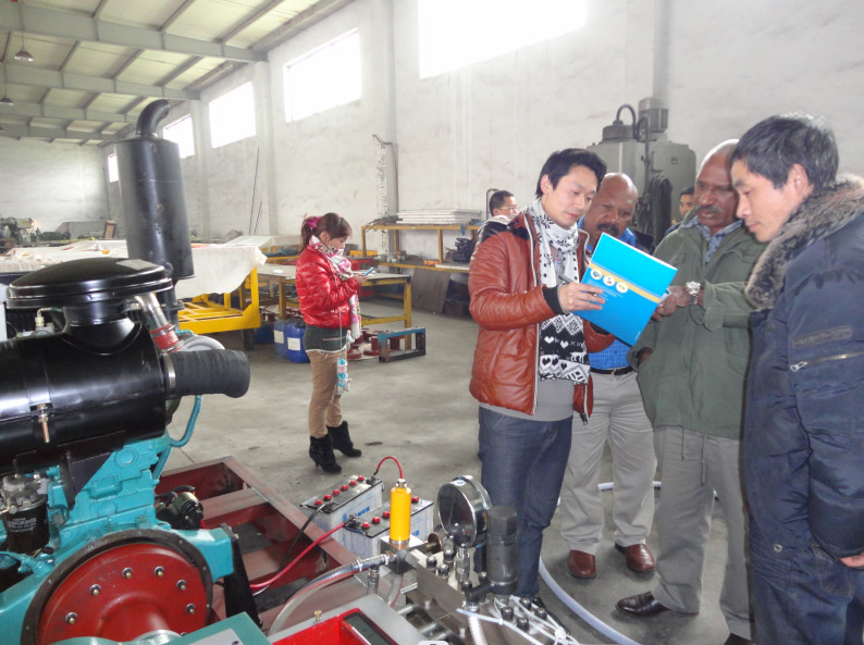 Triplex Plungers High Pressure Water Jet Pump For Industrial Use 1000bar ISO9001