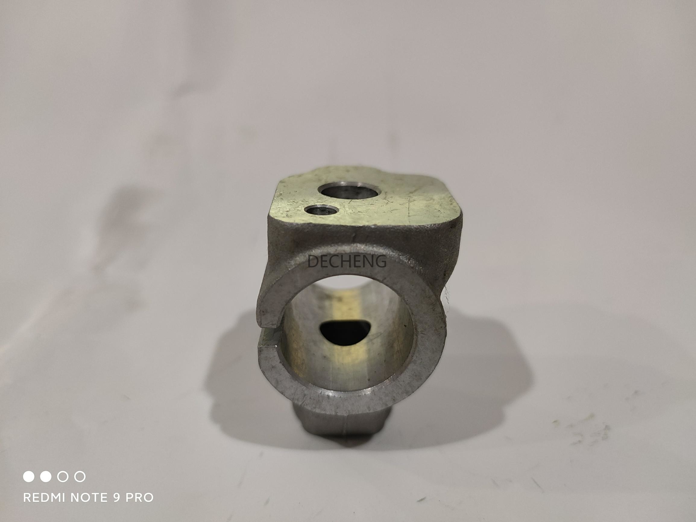 J08 Hitachi Diesel Engine Parts OEM Valve Rocker Seat 80g