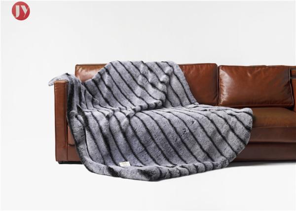 Anti - Winkle Animal faux Fur Throw Blankets Custom Black discharge White