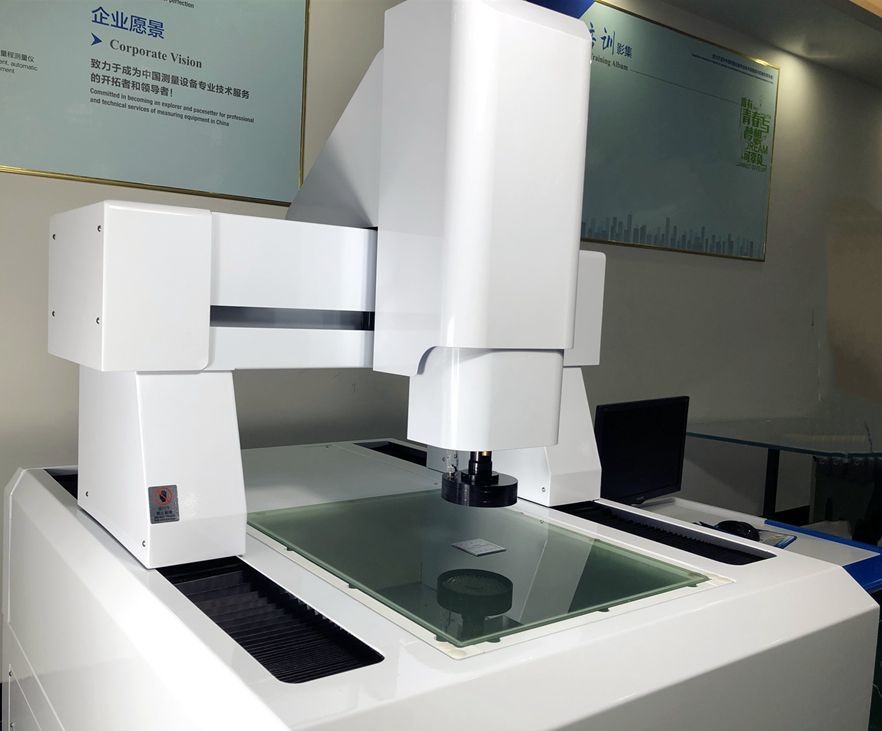 Gantry Structure CNC Video Measuring Machine Non Deformable Easy Operate