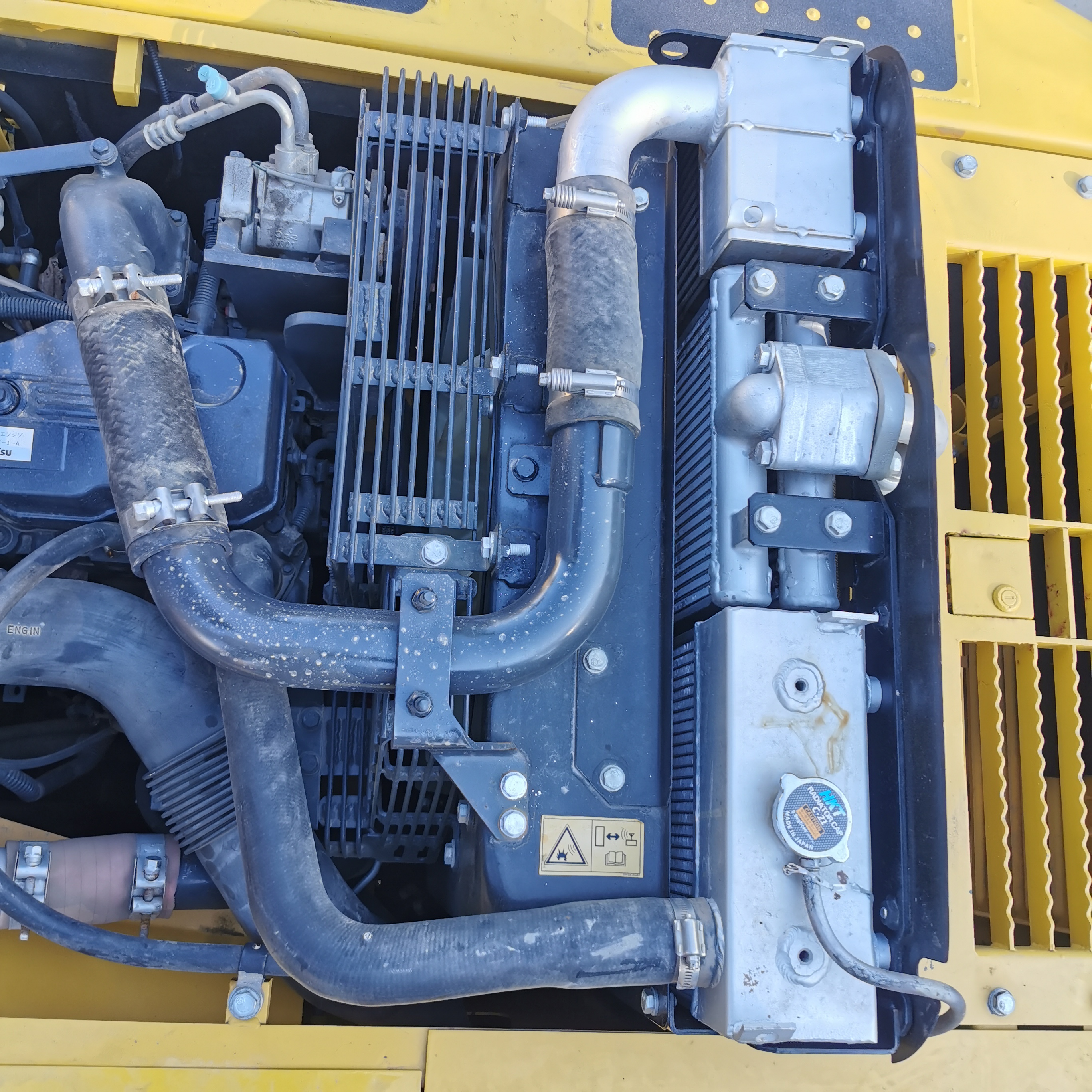 19900 Operating Weight Used Komatsu Pc200 Crawler Excavator with 0-2000 Working Hours