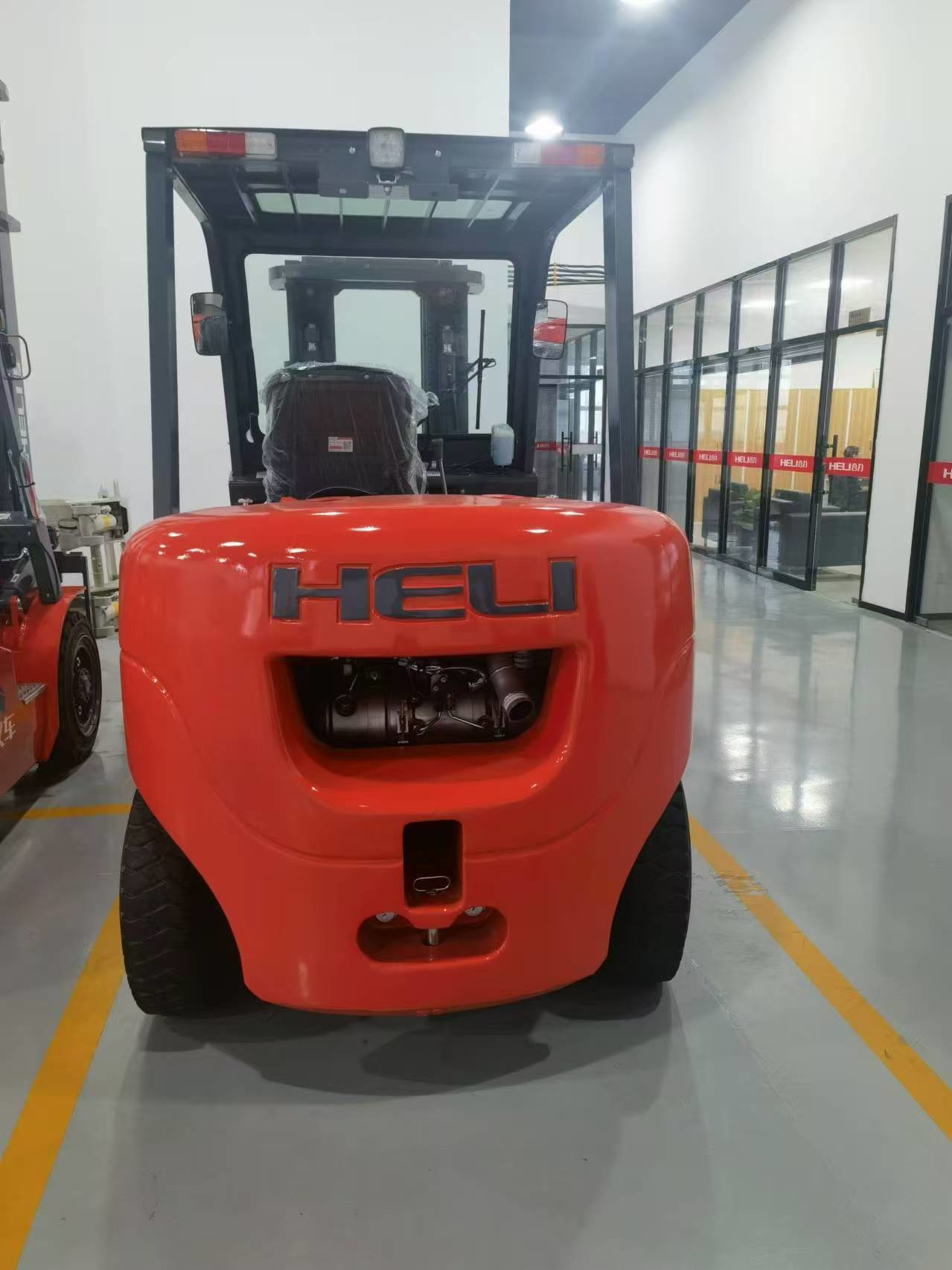 5 Tons Heli 50 Forklift Diesel Lifting Machine 3 Meters Height 5000kg Weight
