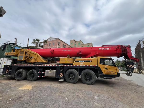 Hydraulic Straight Arm Mobile Truck Crane 90 Tons Max Working Height 66 Meters