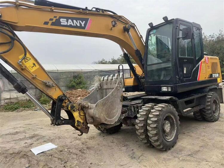 Used Sany SY155W Wheel Excavator with 0.6m3 Bucket Capacity and 3600 Working Hours