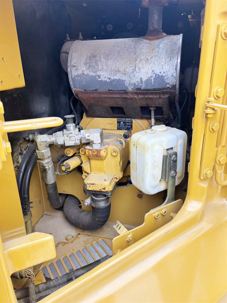 Good Condition Mini Caterpillar Used Cat 307.5 Excavator in Shanghai 1000 Working Hours 8000 KG