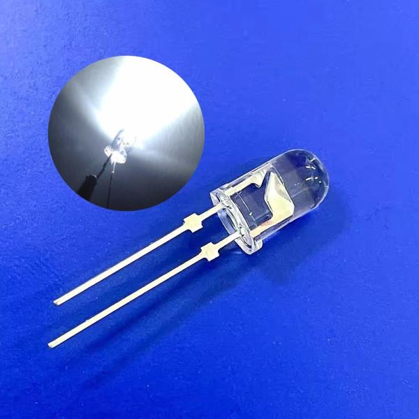 Buy cheap Dip Traffic Warning Light LED Diode 5mm 45deg White Color 9000K 22000mcd Clear Lens With Stopper from wholesalers