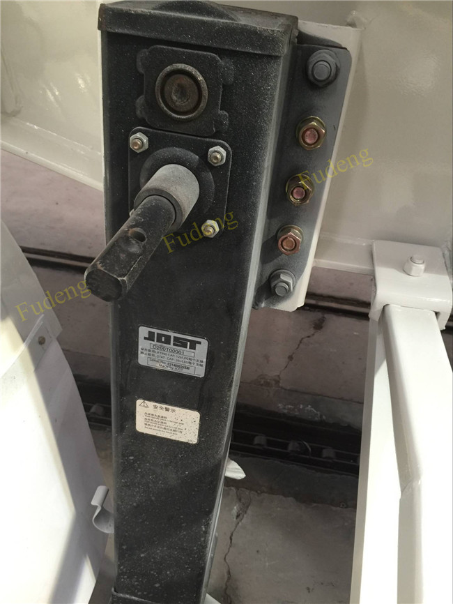 55 cbm fuel tanker Semi Trailer large capacity carbon steel material price