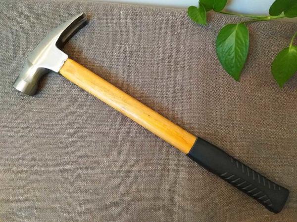 Buy cheap 40cm Length Bamboo Handle Claw Hammer(HKBM-02) with anti-slip working face and magnet from wholesalers