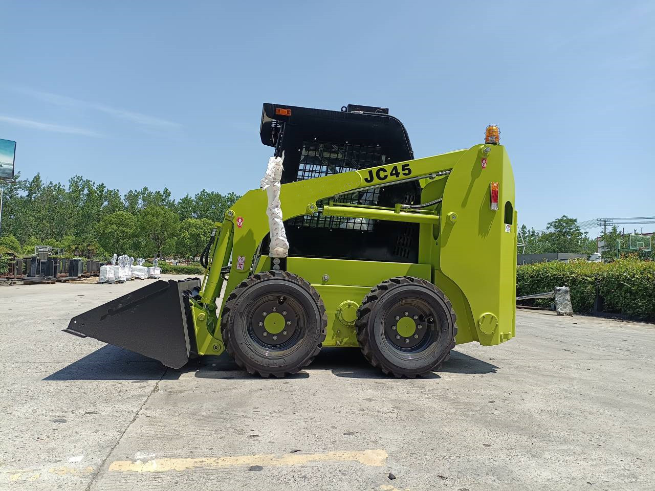 Hydraulic Control System Minicargador Skid Steer Diesel Loader 1050kg for Moving Type