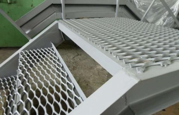 Buy cheap Customized Anti Slip Grating Simple Installation Excellent Abrasion Resistance from wholesalers