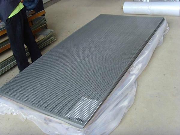 Buy cheap Non Slip Decorative Punched Hole Metal Sheet , Perforated Mesh Panels from wholesalers