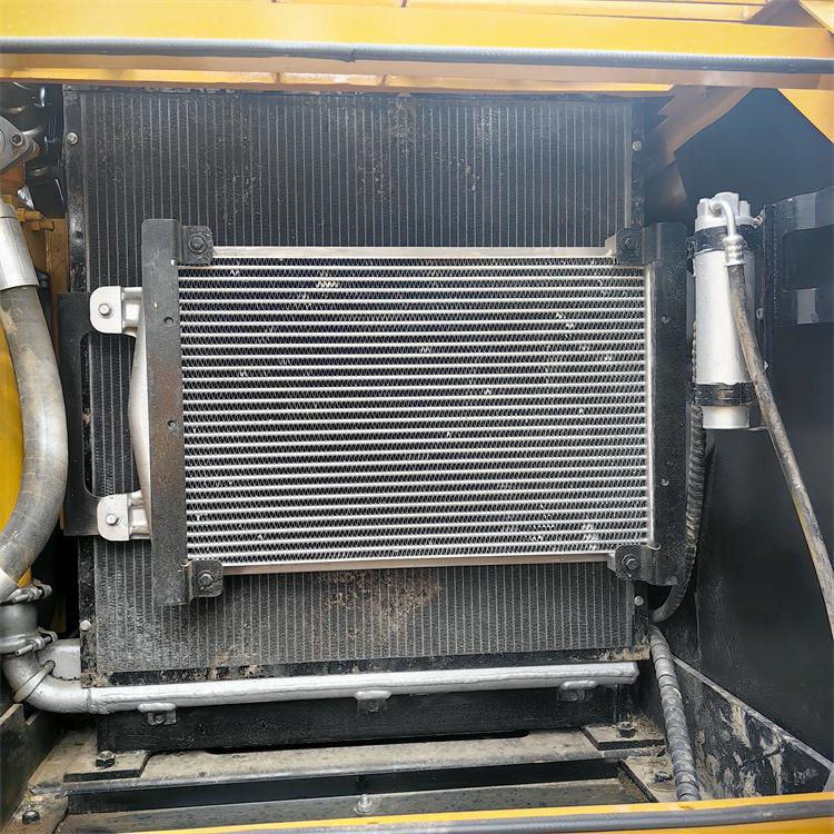 20 Ton Used Sany 215 Excavator in with MITSUBISHI Engine and Original Hydraulic Valve