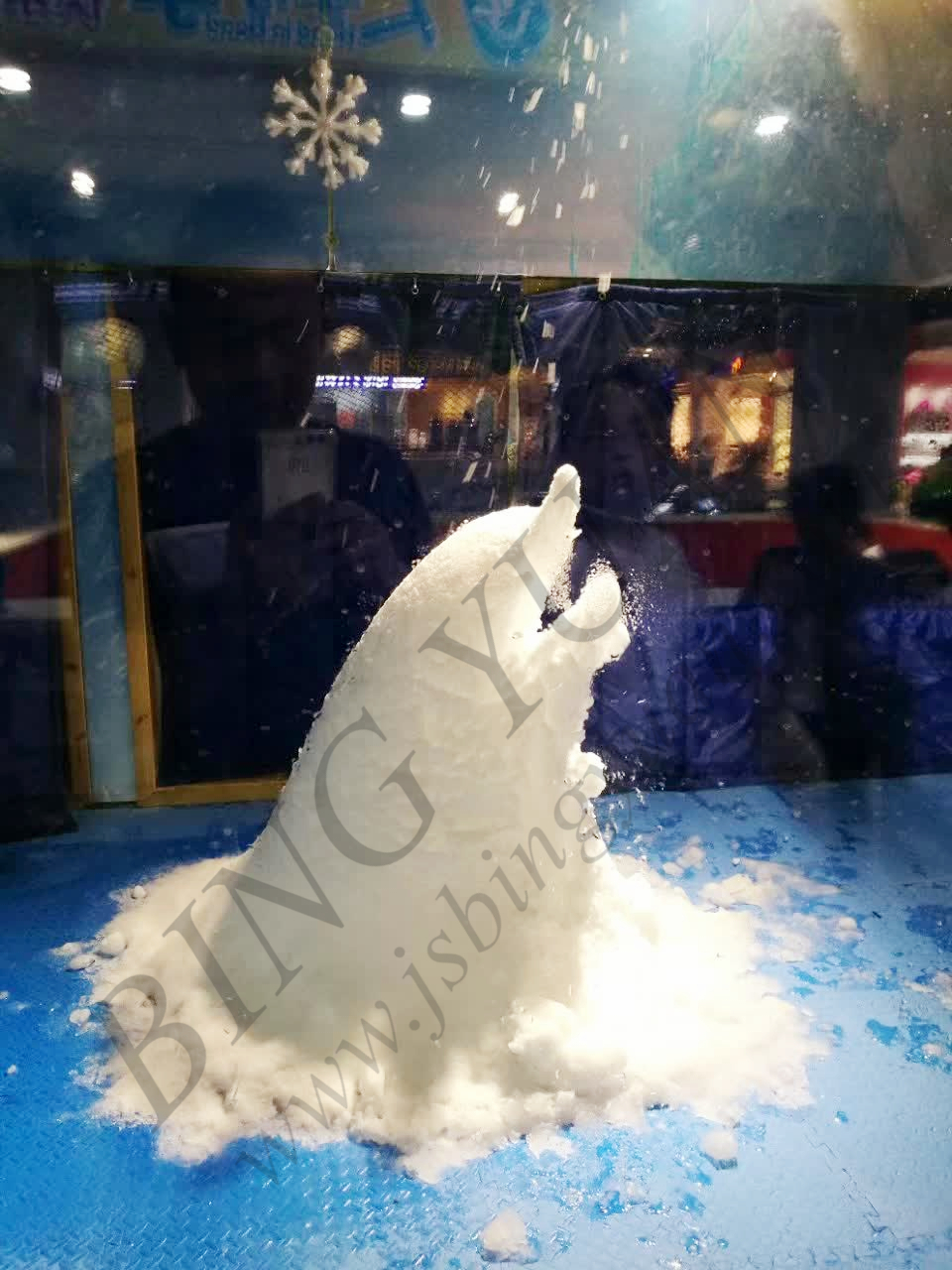 Factory Price Artificial Snow Falling Machine, Indoor Landscape Artificial Ice Machine, 600kg/Day Snow Ice Maker