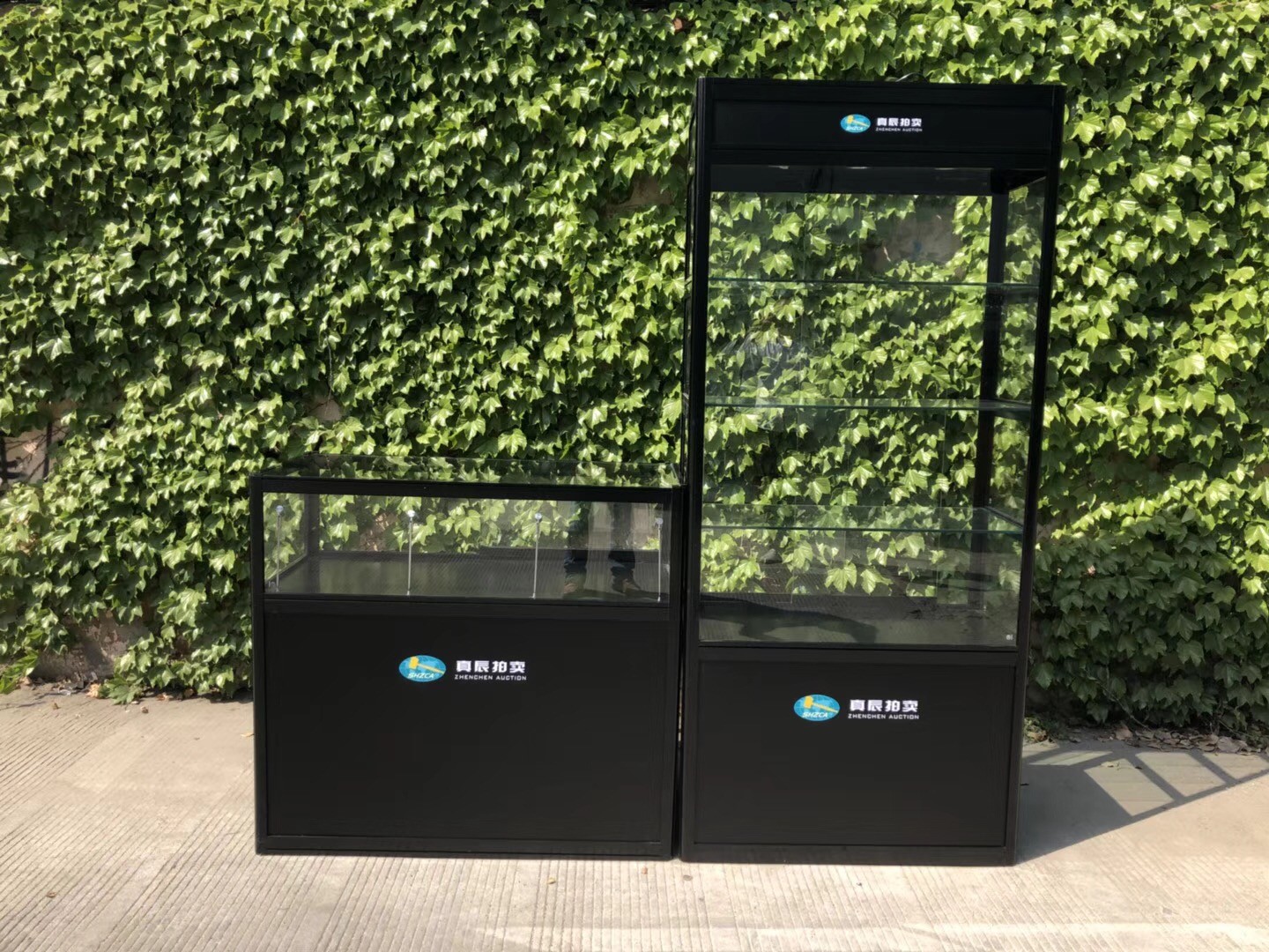 High Quality Aluminum Folding Display Showcase Counter with display TOP,Storage area and locking doors brand Graphics