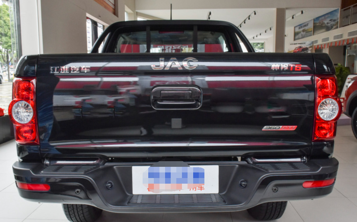 JAC T6 2023 model 2.0T diesel two-wheel drive engineering comfort type pickup truck 2.0T 150HP L4