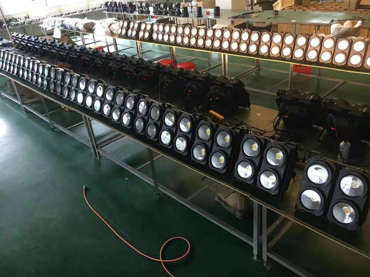 2 Eyes Audience Professional COB Blinder Gold Matrix Led Theatre Light