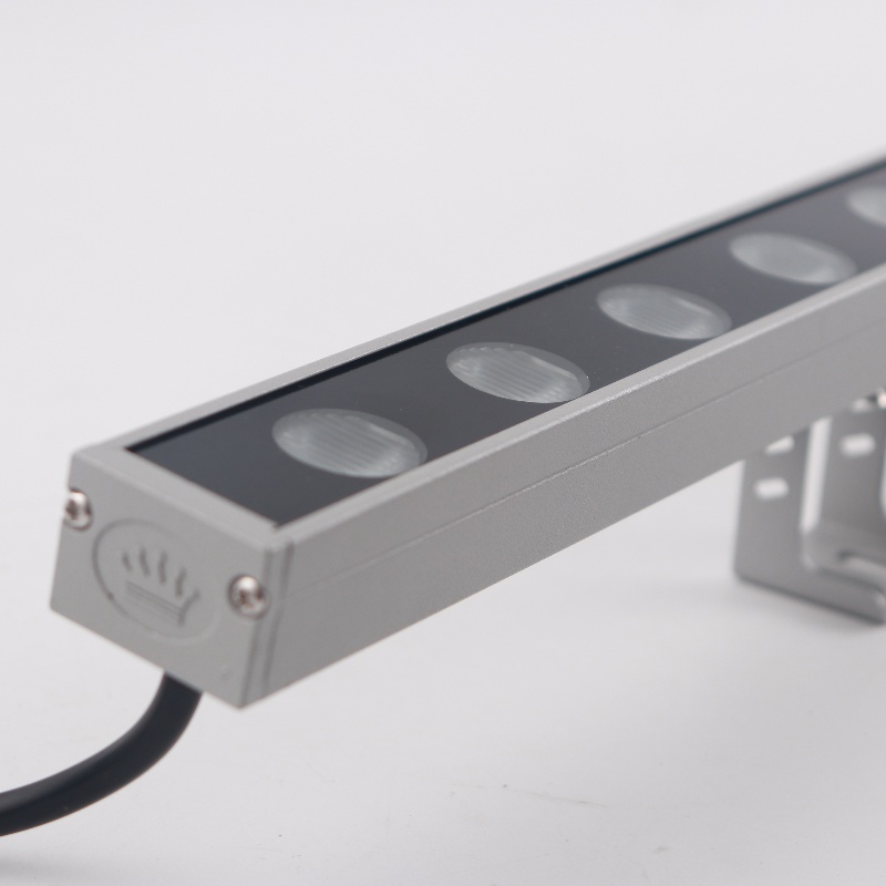 Garden decoration12W LED Wall Washer Aluminum Lamp Body with Double-Angle Lens for Landscape IP66 Rating