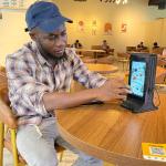 Android Indoor LCD Advertising Display Smart Touch Screen Table for Coffee /
