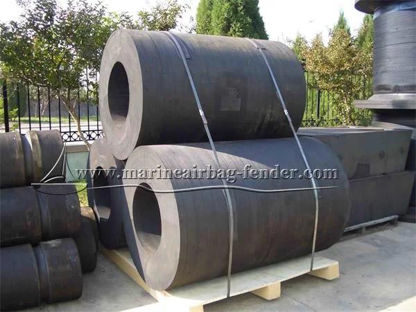 Buy cheap Cylindrical Marine Rubber Fender Bolted Installation For Offshore from wholesalers