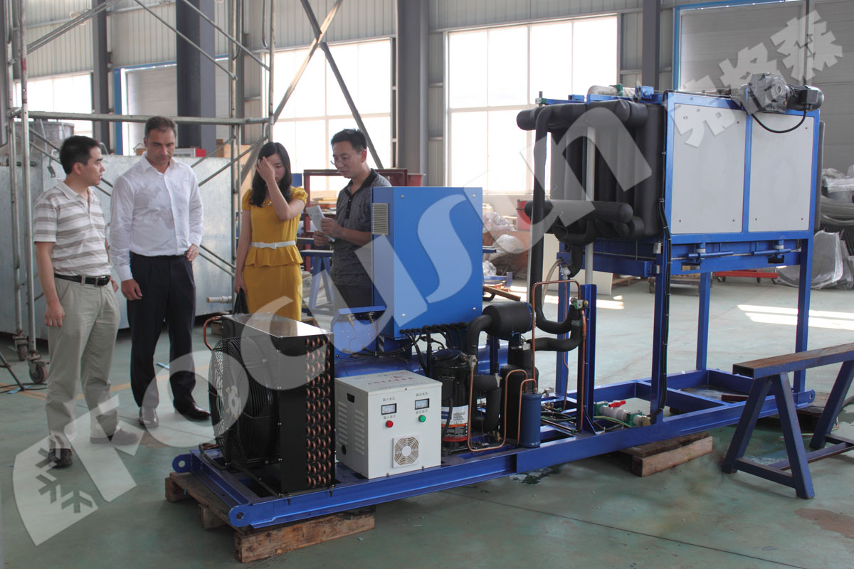 2024 Focusun Full Automatic PLC Touch Screen Block Ice Machine 1T/D for 30kg Ice Size