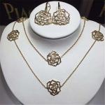 Piaget diamonds of seven rose necklace 18kt gold with white gold or yellow gold