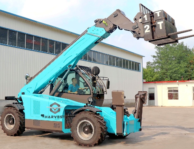 4x4 3.5 Ton 10m Telehandler with Cummins Engine for Construction Hot Sale in Saudi Arabia 1