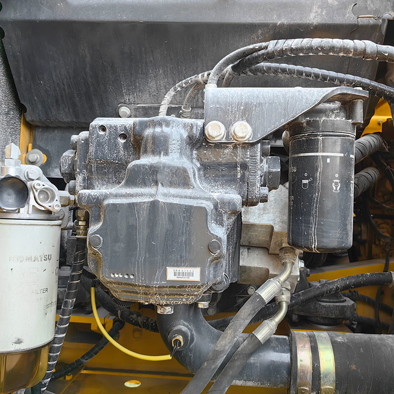 Used Komatsu PC220-8MO-1 Hydraulic Excavator Original Engine 22 Ton Weight 1m³ Bucket Capacity