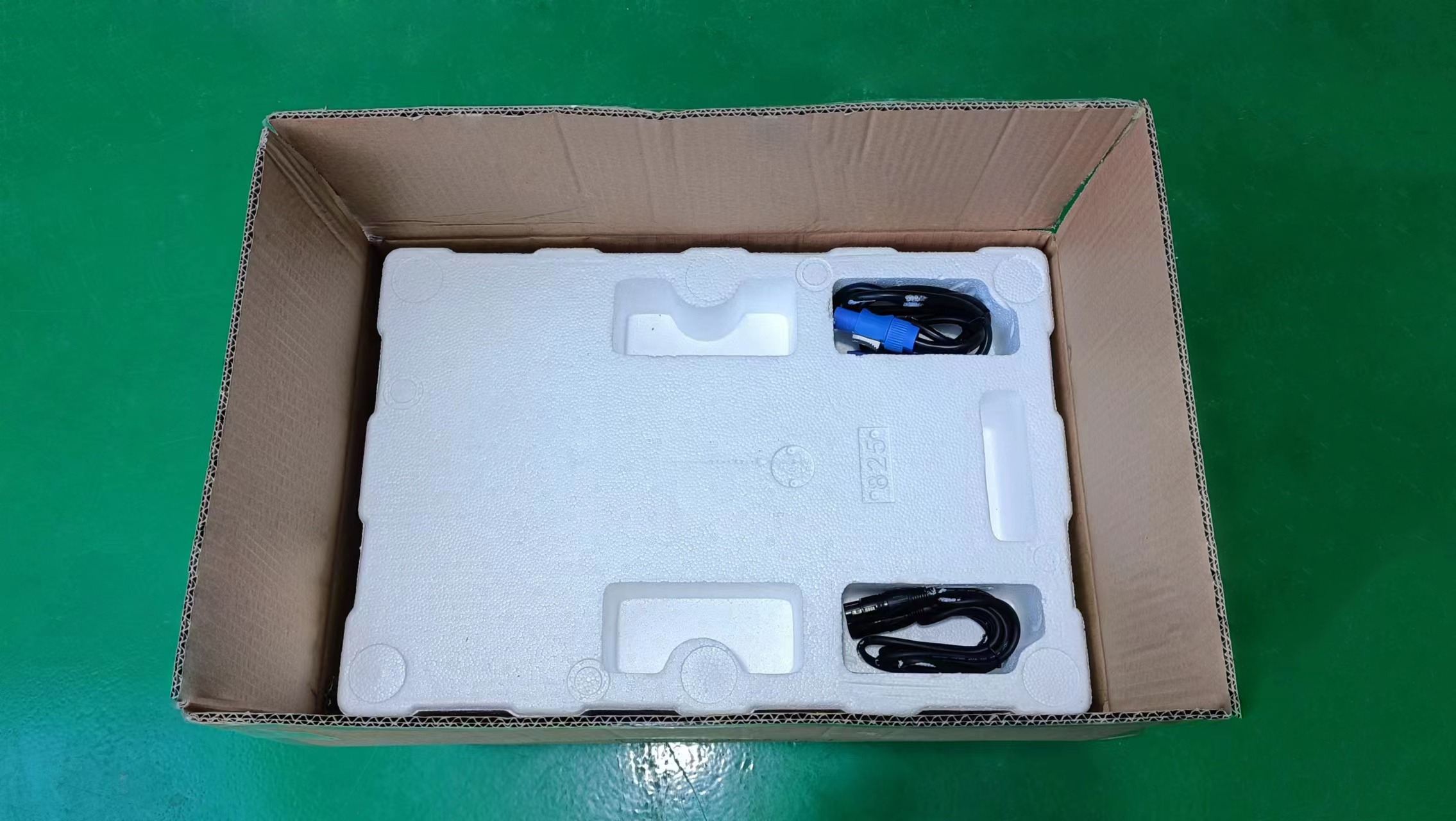 AC100V-240V 50/60HZ Input Voltage 230 Sharpy Beam Light for Disco DJ Bar KTV Stage