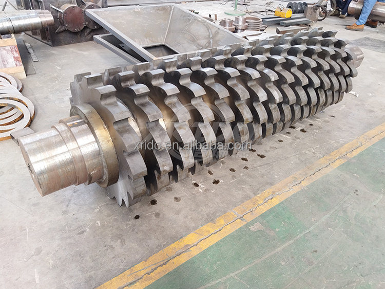 Multi Function Double Shaft Plastic Shredder Waste Metal and Plastic Crusher Shredder Machine for Hdpe Plastic