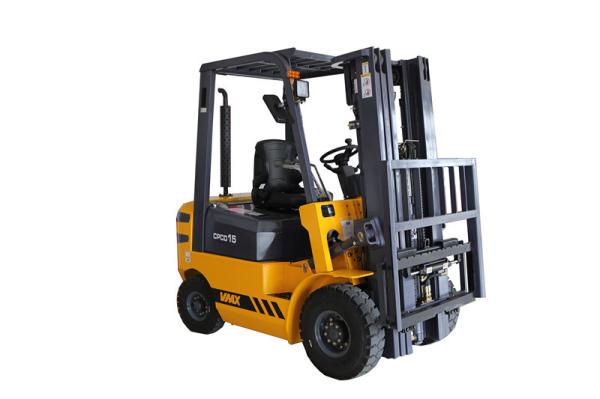 Buy cheap 4 Wheels 3 Stage Mast 100mm Heavy Duty Forklift Truck from wholesalers