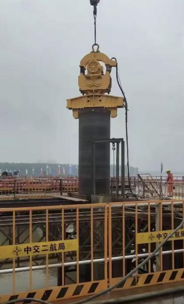 Buy cheap Good Performance Marine Pile Driving Machine Electric Vibro Hammer For Pilling Work from wholesalers