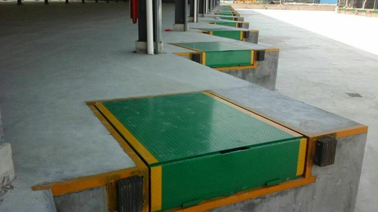8 Tons Stationary Loading Hydraulic Dock Leveler from China Supplier