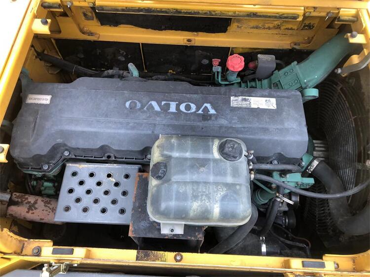 Low Working Hours Second-Hand Volvo EC480 Excavators Digger from Korea with 245KW