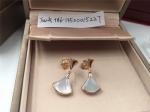 DIVAS'DREAM earrings in 18 kt white gold with mother of pearl and diamonds
